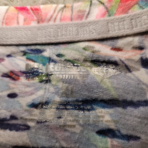 Real Legend Multi Colored Floral Print Short Sleeve T-Shirt Women's‎ Size XL - Picture 3 of 3